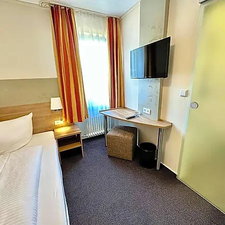 Krancher 3* Schwetzingen